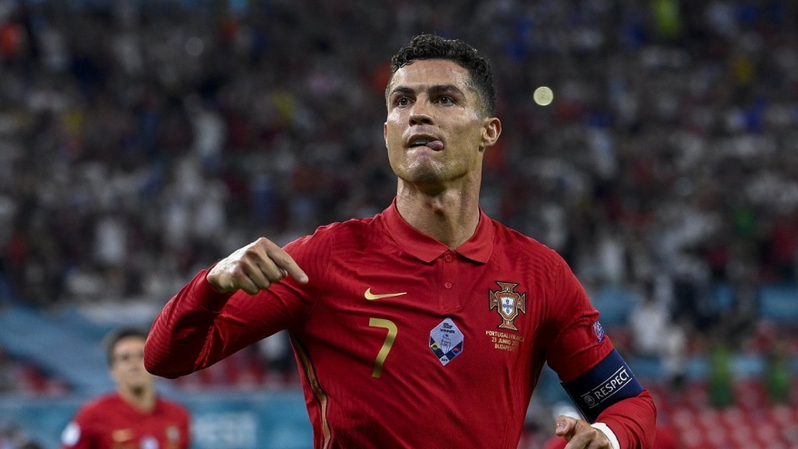 Cristiano Ronaldo chính thức trở thành Vua phá lưới EURO 2021